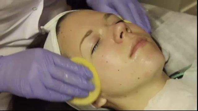 Химический пилинг в салоне красоты "Макдалина" смотреть онлайн
