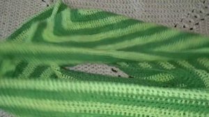 Росток и подрезы.  Вяжем кофту сверху вниз крючком.