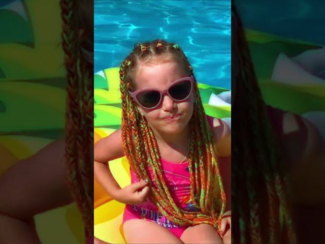 В море я КУПАЮСЬ неустанно #Shorts смотреть онлайн