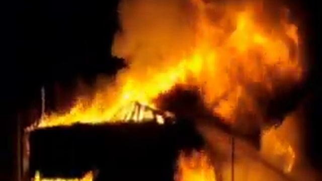 большой пожар.avi смотреть онлайн