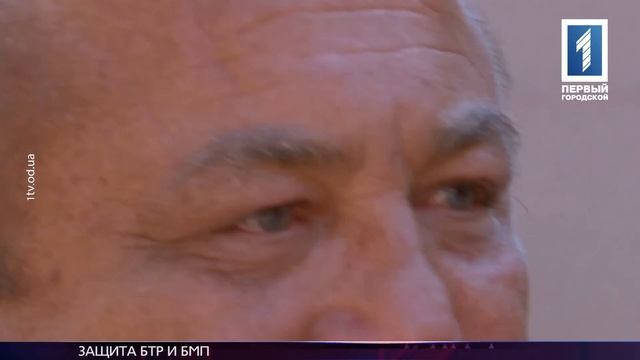 Одесситы собирают защитные экраны для БТРов смотреть онлайн