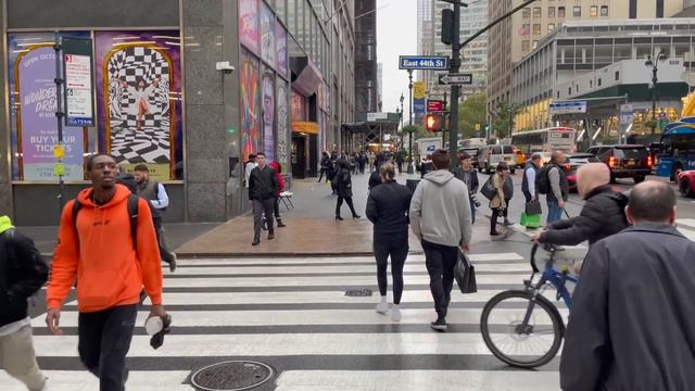 NYC Walking Tour 5th Avenue - New York Manhattan City смотреть онлайн