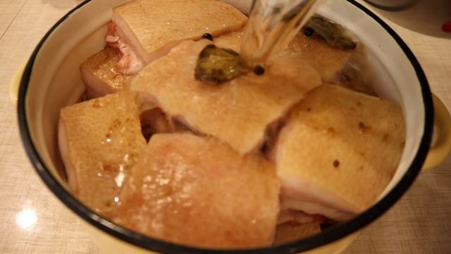 Вкусное Сало в рассоле - Лучший Деревенский способ, тает во рту! смотреть онлайн