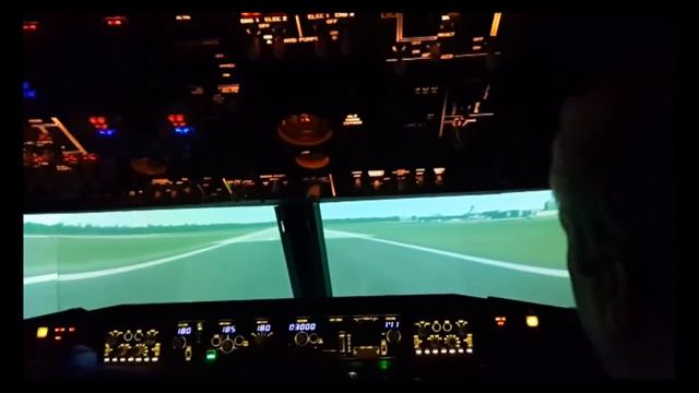 Планеристы на тренажере В-737 смотреть онлайн