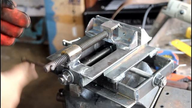 DIY Cross Vise Using Angle Bar смотреть онлайн