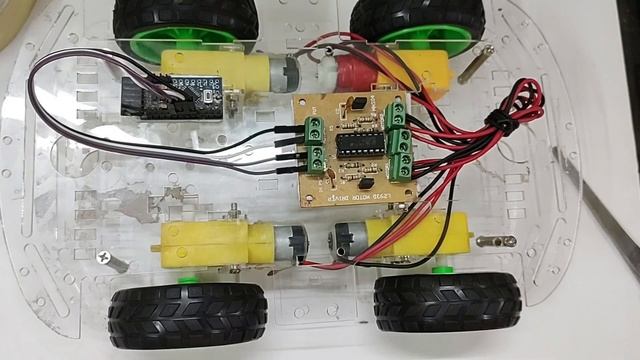 Arduino Based Android Operated Robot Tutorial | Part-1 | Hardware Assembly | 4 - wheel Robot смотреть онлайн
