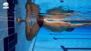 7  Правильное отталкивание от бортика в бассейне