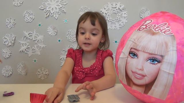 Открываем огромное яйцо сюрприз Barbie барби смотреть онлайн