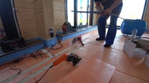 Монтаж труб отопления, водоснабжения в пенополистироле с помощью термоножа.