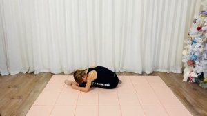 Как быстро сесть на шпагат? Крутая мини-растяжка от гимнастки Сианы 7 лет