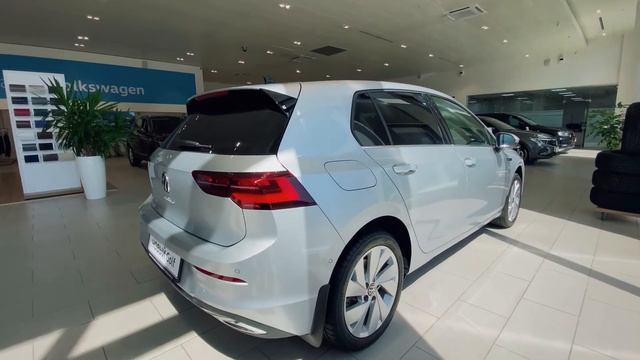 Новый Volkswagen Golf 2021 смотреть онлайн