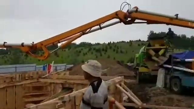 Деревня Плоское. Заливка Фундамента Бетононасосом смотреть онлайн