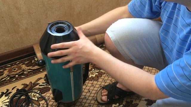 Устройство и работа пылесоса «Ракета-7м» 1980 года выпуска на 27 вольт. смотреть онлайн