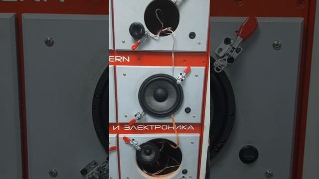 Видео 2. как играет 3-х компонентка Focal Access 165 AS3!