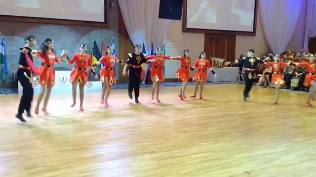 Ansambl ARATTA танец Берд