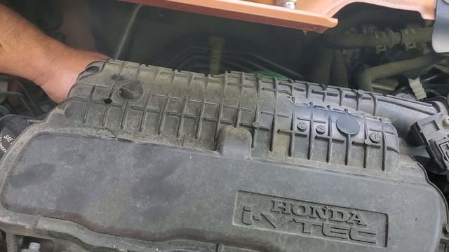 09 honda fit como cambiar las bujias (spark plugs) смотреть онлайн