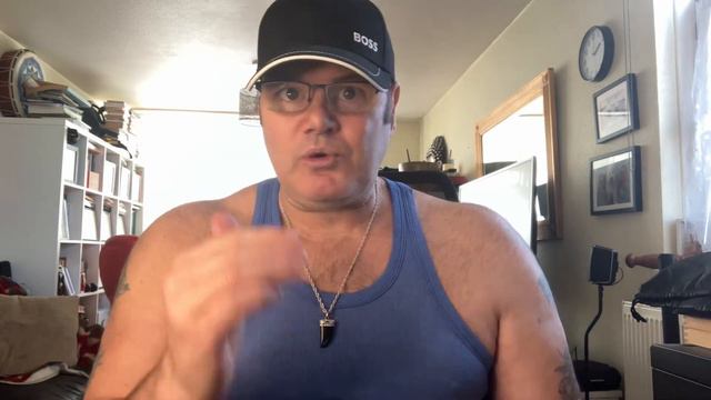 How To Get Stronger At Home? Using Swiss Ball Dumbbell kettlebells Resistance bands.by Scott Bryan смотреть онлайн