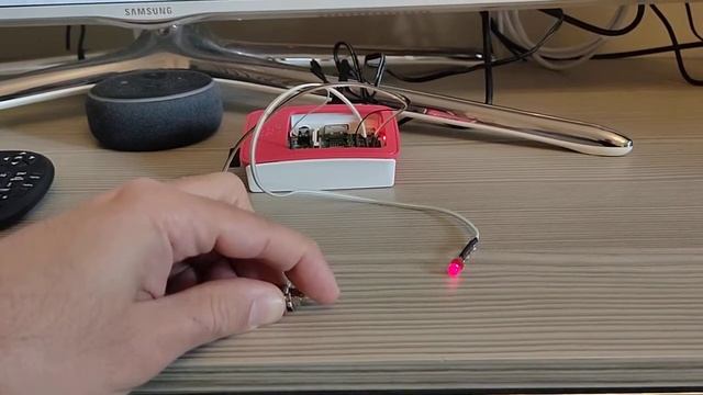 Raspberry Pi - Python GPIO exercise смотреть онлайн