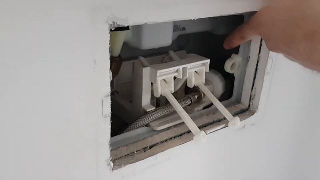 No water from Geberit 2000 in-wall toilet смотреть онлайн
