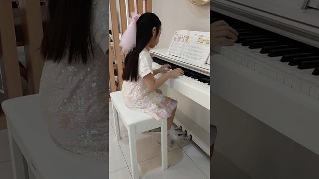 Kyra Aleyna - Lavenders Blue n Gypsy Dance смотреть онлайн