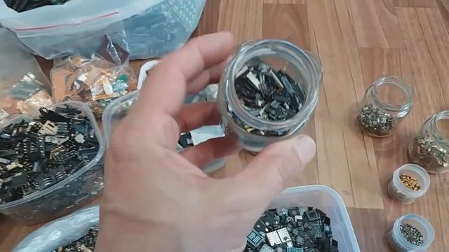 ЗОЛОТО И СЕРЕБРО В СТАРЫХ СОТОВЫХ ТЕЛЕФОНОВ 500 шт! смотреть онлайн