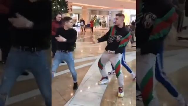 Уверенно ворвались с новым треком ? DAVA - XXX ? смотреть онлайн