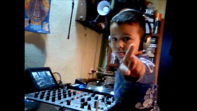 THE NIGHT (RAMON VALLEJOS DJ COCO )REMIX VALERIE-DOORE смотреть онлайн