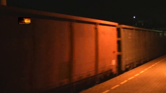 ВЛ80К-650 с грузовым поездом смотреть онлайн