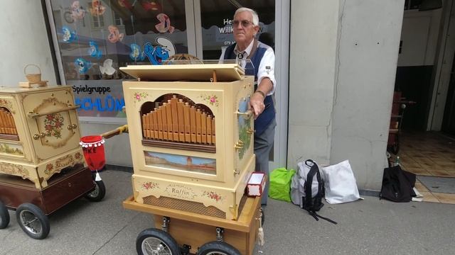 Wie Coldplay ? aber anders ??Drehorgeltreffen und Flohmarkt in Bad Zurzach, Zeitreise смотреть онлайн
