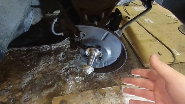 Замена и регулировка ступичного подшипника ваз 2101 - 2107 Классика. Отличия поворотных кулаков. смотреть онлайн