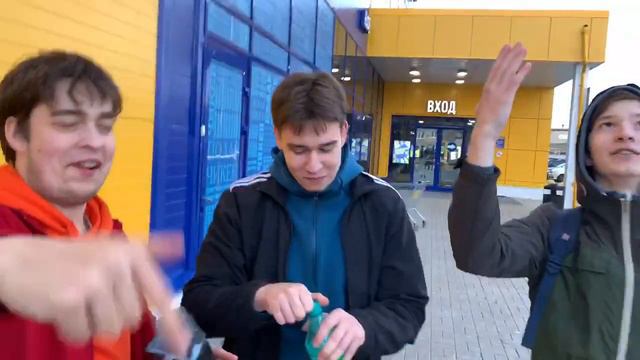 ШОК ШКОЛЬНИКИ ИЗВИНЯЮТСЯ НА КОЛЕНЯХ ПЕРЕД ЧИПСАМИ+ ЛЕША БУЙСТВУЕТ смотреть онлайн