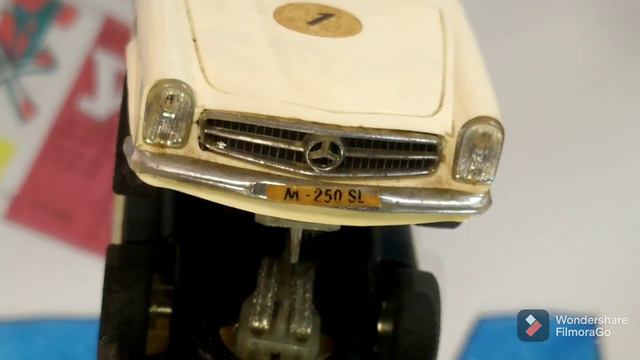 Mercedes 250 SL Scalextric