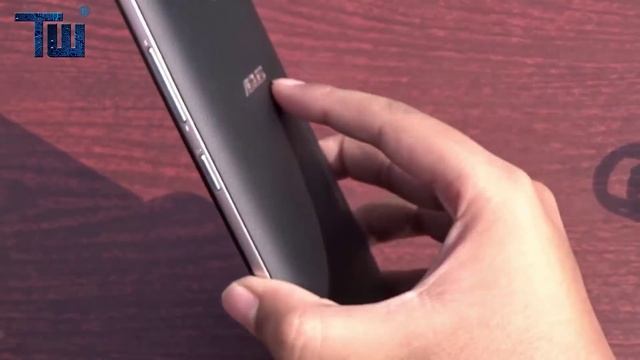 Asus Zenfone Max Unboxing and Quick Review смотреть онлайн