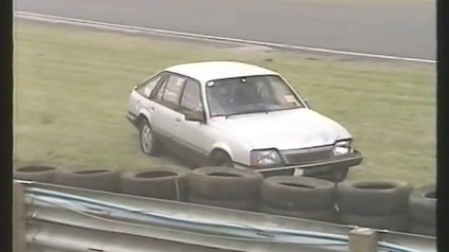 Vauxhall crash CCC Action Day 2004 смотреть онлайн