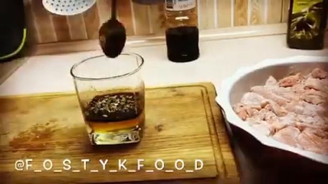 Готовим курицу под медовым соусом (в духовке) смотреть онлайн