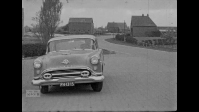 Garage Nijland (Leeuwarden), circa 1956 смотреть онлайн