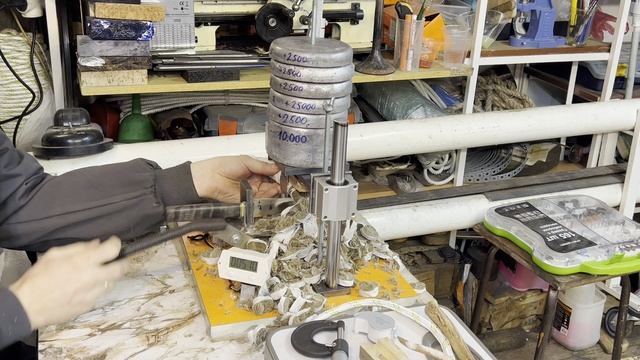 Тест ножа из стали N690 в моем механизме для реза каната. смотреть онлайн