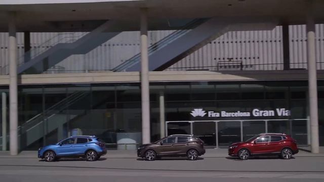 A new level of performance - Nissan Qashqai Driving Video in Red, Blue and Brown смотреть онлайн