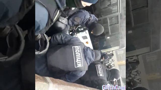 Сегодня на акции SAVE ФОП в Киеве человеку стало плохо после задержание полицией . смотреть онлайн