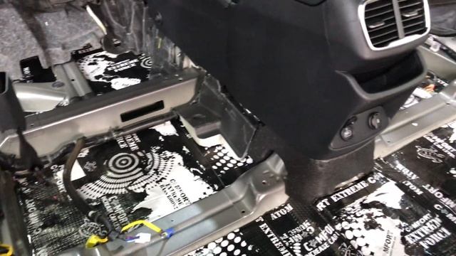 Hyundai Santa Fe обесшумливание салона материалами Комфортмат, добавили акустического комфорта смотреть онлайн