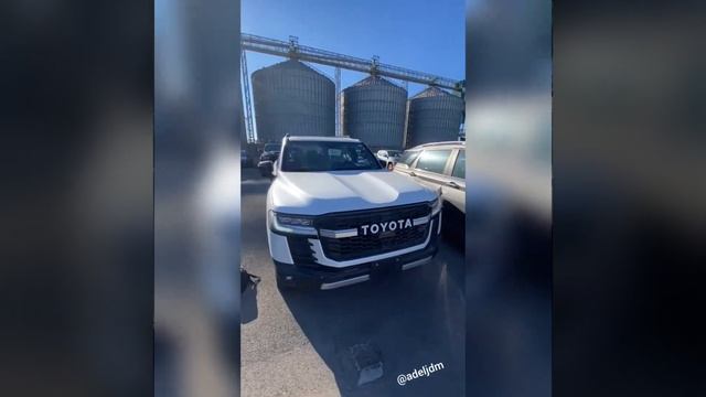 Toyota Land Cruiser 300 из Дубая на учёт РФ смотреть онлайн