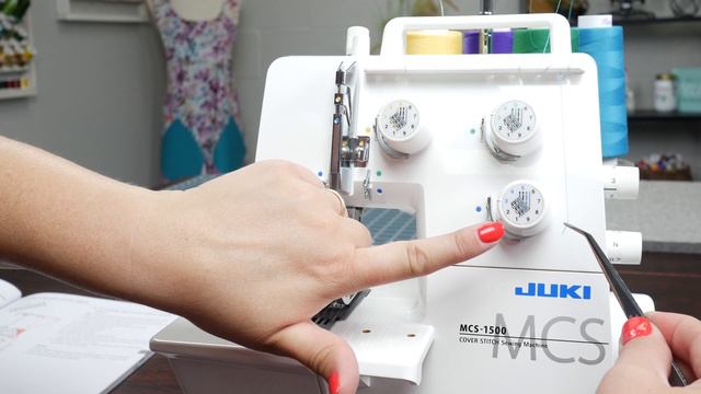 How to thread Juki MCS1500 | Learn how to thread a coverstitch machine смотреть онлайн