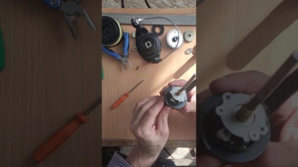 Катушка карповая Brain Battle 7000. Обзор и разборка.