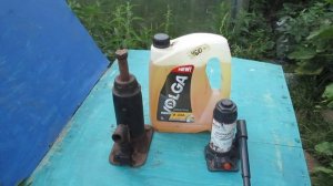 Что Заливать в Бутылочный гидродомкрат.