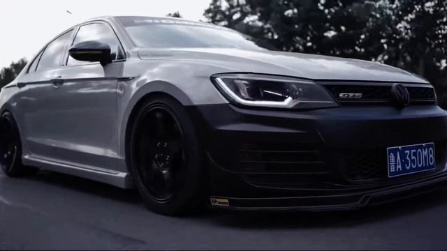 VOLKSWAGEN Lamando GTS
