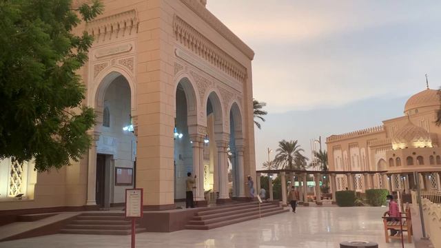 Jumeirah Mosque Dubai смотреть онлайн