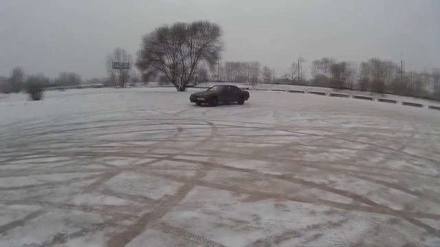 Зимний Дрифт на парковке Nissan Skyline R32 Winter Drift parking смотреть онлайн