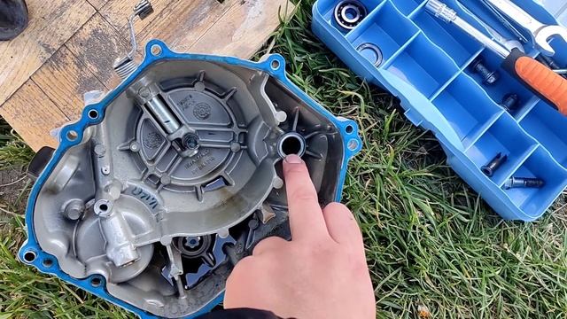 Снял крышку сцепления. Заказал запчасти . смотреть онлайн
