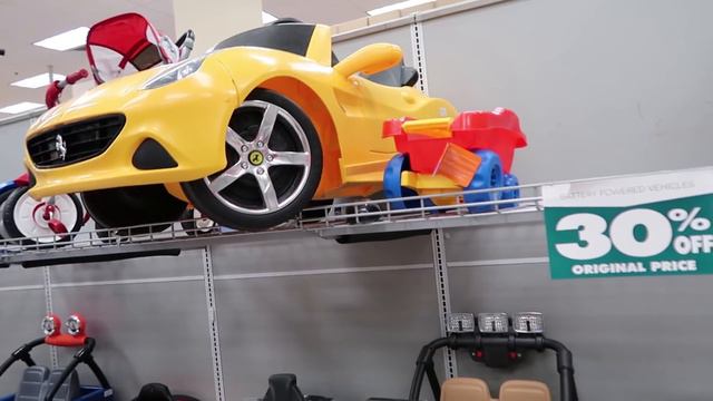 TOYS R US Closing Sale | $3 for 2 Dozen Tsum Tsum Surprises смотреть онлайн