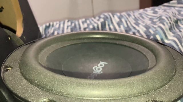 Bass I love you 20Hz on logitech z623 free air смотреть онлайн